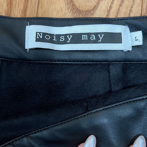 Never worn! Faux Leather Skirt - Picture 3 of 3